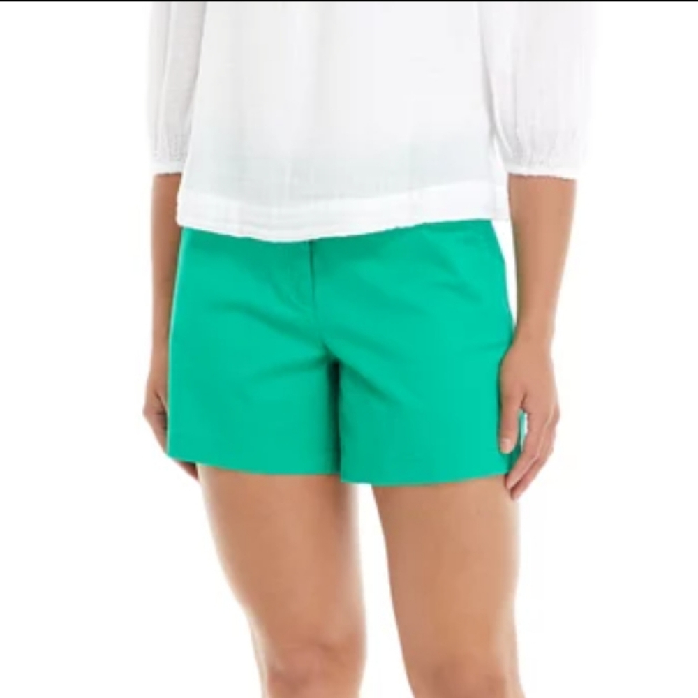 NEW! Crown & Ivy green shorts